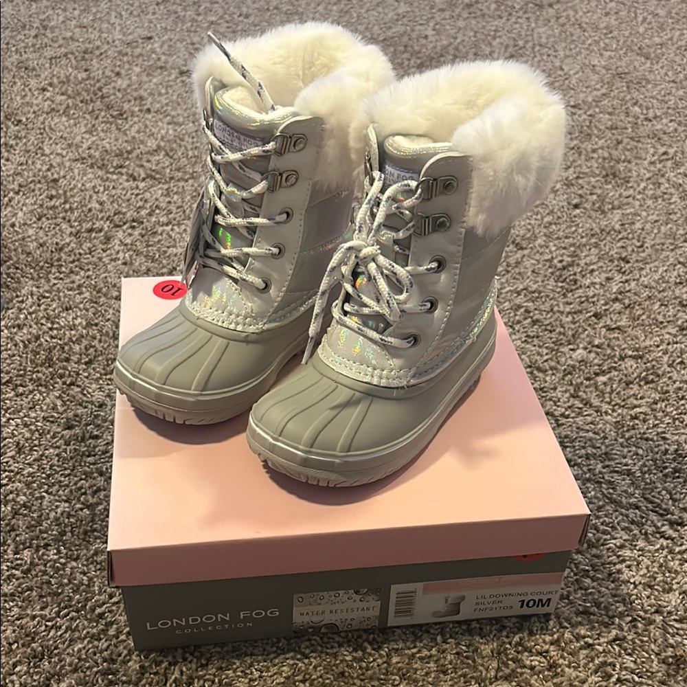 London Fog Gray and White Rain & Snow Boots Waterproof Insulated